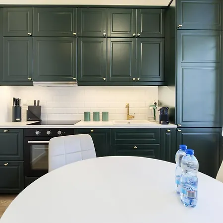 Апартаменты Aboutartapartments - 3840 *