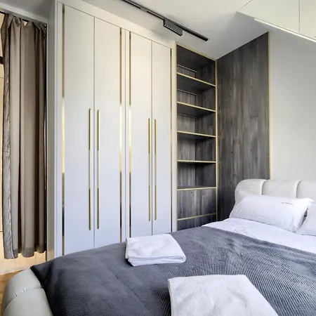 Aboutartapartments - 3840 Апартаменты